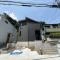 【神奈川県/鎌倉市大町】鎌倉市大町3丁目　新築戸建　2号棟/全2棟 建築中の外観：中央、2号棟/全2棟