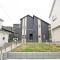 【神奈川県/横浜市都筑区加賀原】都筑区加賀原1丁目　新築戸建5号棟（全7棟） 外観：5号棟：写真中央奥（全7棟）