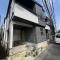 【神奈川県/横浜市緑区鴨居町】緑区鴨居町　新築戸建1号棟（全5棟） 建築中の外観：1号棟/全5棟　一番左