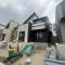 【東京都/町田市成瀬台】町田市成瀬台1丁目　新築戸建て16号棟（全18棟） 建築中の外観：全18区画　中央　16号棟