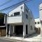 【東京都/立川市柴崎町】立川市柴崎町　1号棟　新築戸建 建築中の外観：全3棟現場（写真中央）
