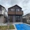 【東京都/日野市大字石田】日野市大字石田新築戸建 1号棟 全2棟 外観：全2棟（写真中央）