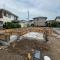 【東京都/小金井市本町】小金井市新築戸建　2号棟 建築中の外観：全2棟
写真、奥
※7月撮影時の様子