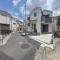【東京都/足立区六月】足立区六月1丁目　戸建て B号棟 外観：写真右側・全2棟