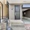 【神奈川県/綾瀬市大上】綾瀬市大上3丁目　中古戸建 玄関
