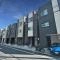 【神奈川県/川崎市高津区下野毛】川崎市高津区下野毛2丁目　中古戸建 外観：右から2番目
