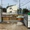 【東京都/武蔵野市桜堤】武蔵野市桜堤3丁目新築戸建 8号棟／全8号棟 現地（建築前）：全8号棟、公道北西側　幅員4.20ｍから見て一番右手前側