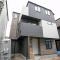 【神奈川県/川崎市高津区明津】GRACE WOOD CONFINE 明津　C 号棟 建築中の外観：西側全10棟／西側手前から3番目