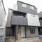 【神奈川県/川崎市高津区明津】GRACE WOOD CONFINE 明津　C 号棟 建築中の外観：西側全10棟／西側手前から3番目