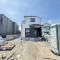 【東京都/葛飾区西水元】葛飾区西水元3丁目新築戸建　B号棟 建築中の外観：全二区画,中央対象物件