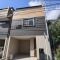 【神奈川県/川崎市川崎区藤崎】川崎区藤崎4丁目　新築戸建　C号棟 外観：全3棟現場
写真右側の物件です。