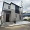 【大阪府/枚方市山之上】枚方市山之上2丁目 新築戸建 1号棟 外観：全3区画（左側）