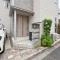 【東京都/世田谷区代田】世田谷区代田5丁目 戸建 玄関