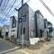 【東京都/北区上十条】KIS北区上十条4期　2号棟 建築中の外観：全3棟・写真手前側