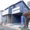 【埼玉県/入間市東藤沢】入間市東藤沢5丁目　2号棟 建築中の外観：全4区画/写真中央