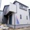 【埼玉県/入間市東藤沢】入間市東藤沢5丁目　3号棟 建築中の外観：全4区画/写真中央