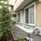 【神奈川県/横浜市港北区日吉】日吉1丁目一戸建て 【庭】周囲の視線を気にせず、外の空気に触れられます。お気軽にお問い合わせください。
