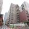 【東京都/中央区築地】スカール築地 外観：画面中央の茶色い建物