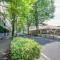 【東京都/世田谷区成城】パークシティ成城 F棟 前面道路