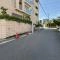 【兵庫県/西宮市松園町】プラウド夙川松園町 前面道路：マンション東側