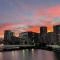 【東京都/江東区東雲】プラウドシティ東雲キャナルマークス 眺望：夕景（バルコニーより撮影・ズームなし）