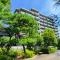 【東京都/世田谷区南烏山】ヴェーゼント芦花公園 外観：【建物外観１】京王線「芦花公園」駅　徒歩６分、「千歳烏山」駅　徒歩１１分
