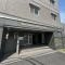 【埼玉県/越谷市瓦曽根】ライオンズマンション南越谷 エントランス