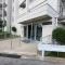 【埼玉県/越谷市大字下間久里】メイツ越谷 アプローチ