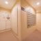【神奈川県/川崎市中原区北谷町】コスモ平間ロイヤルフォルム 宅配BOX：左：宅配ボックス 右：郵便ボックス