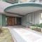 【神奈川県/相模原市中央区相模原】 ロアーブルビュー相模原 アプローチ