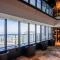 【神奈川県/横浜市神奈川区鶴屋町】THE YOKOHAMA FRONT TOWER 共用施設：ベイビューラウンジ