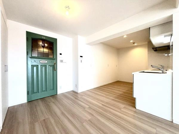 【東京都/渋谷区代々木2丁目】バロール代々木 LDK