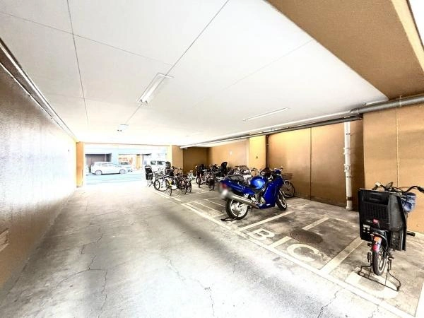 【東京都/渋谷区代々木2丁目】バロール代々木 駐輪場・バイク置場