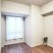 【東京都/多摩市鶴牧】ジオ多摩センター 洋室：約7.1帖
ウォークインクローゼット付き