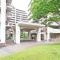 【東京都/稲城市若葉台】若葉台ワーズワースの丘 E棟 アプローチ
