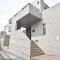 【神奈川県/横浜市南区永田東】NICアーバンヒル井土ヶ谷レフトウィング アプローチ