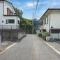 【神奈川県/川崎市宮前区菅生】メイプル宮前平 前面道路