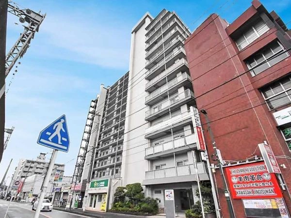 外観：中央