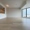【大阪府/大阪市北区野崎町】シティタワー東梅田パークフロント リビング・ダイニング：リビング横の洋室から撮影
