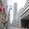 【大阪府/大阪市中央区南本町】ブランズタワー大阪本町 外観：写真中央のマンション