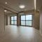 【神奈川県/横浜市戸塚区品濃町】ニューシティ東戸塚南の街 壱号館 リビング・ダイニング：（左）洋室