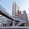 【東京都/北区上十条】ラ・ポール十条 外観：写真中央の建物