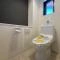 【東京都/板橋区徳丸】ライオンズガーデン東武練馬壱番館 トイレ：洗浄機能付きトイレを採用。開口部もございます。