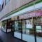 【埼玉県/志木市館】志木ニュータウン南の森 壱番街11号棟  ファミリーマート柳瀬川駅前店