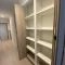 【兵庫県/神戸市東灘区魚崎南町】ライオンズマンション住吉川 玄関：廊下の収納です。