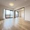 【神奈川県/横浜市鶴見区大東町】ルイシャトレ鶴見ウエストコート リビング・ダイニング：リビングダイニング横の洋室の扉を開けた状態