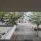 【神奈川県/横浜市鶴見区鶴見中央】グリーンコーポ鶴見 眺望：洋室側サービスバルコニーから