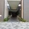 【大阪府/寝屋川市香里新町】ロイヤルメドゥ香里園タワー アプローチ