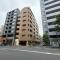 【東京都/墨田区亀沢】アスコットパーク錦糸町北斎通り 外観：中央の茶色の建物