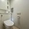【神奈川県/藤沢市藤が岡】エアヒルズ藤沢 トイレ新規交換。オート洗浄・オート開閉搭載の高機能モデルです。